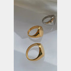 Trendy minimalistisk street-style ring i poleret titanium