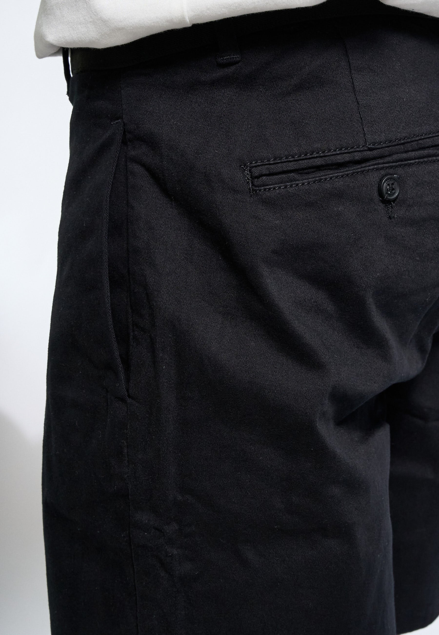 Century Shorts - Black
