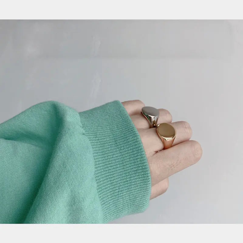 Trendy minimalistisk street-style ring i poleret titanium