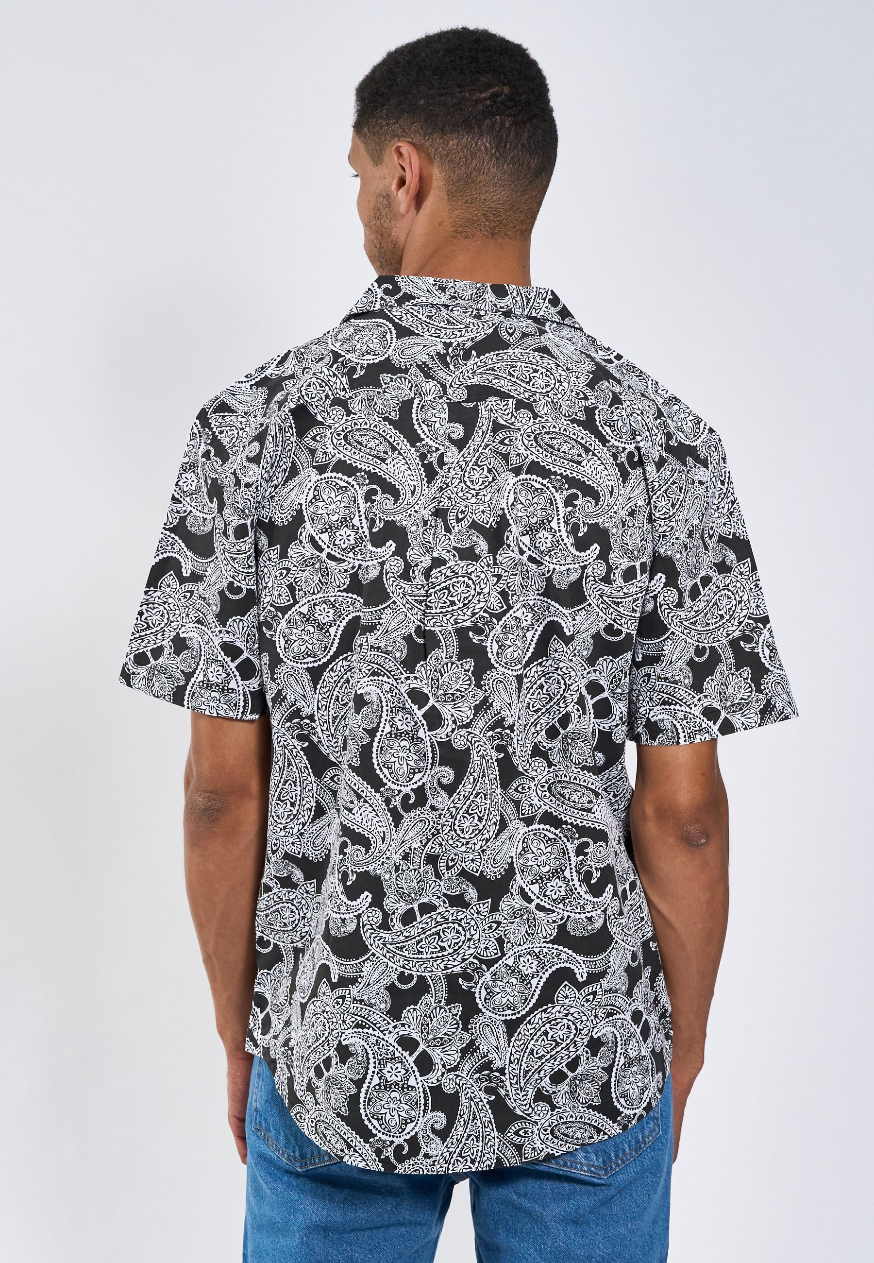 Sean Paisley Cuba SS shirt - Black