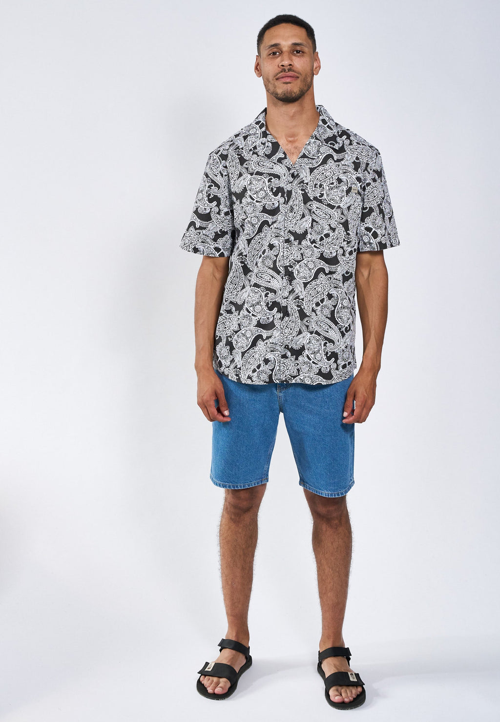 Sean Paisley Cuba SS shirt - Black