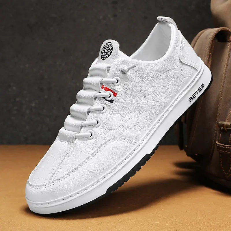 Trendy slip-on herresneakers i læder til afslappet brug