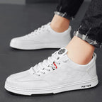 Trendy slip-on herresneakers i læder til afslappet brug