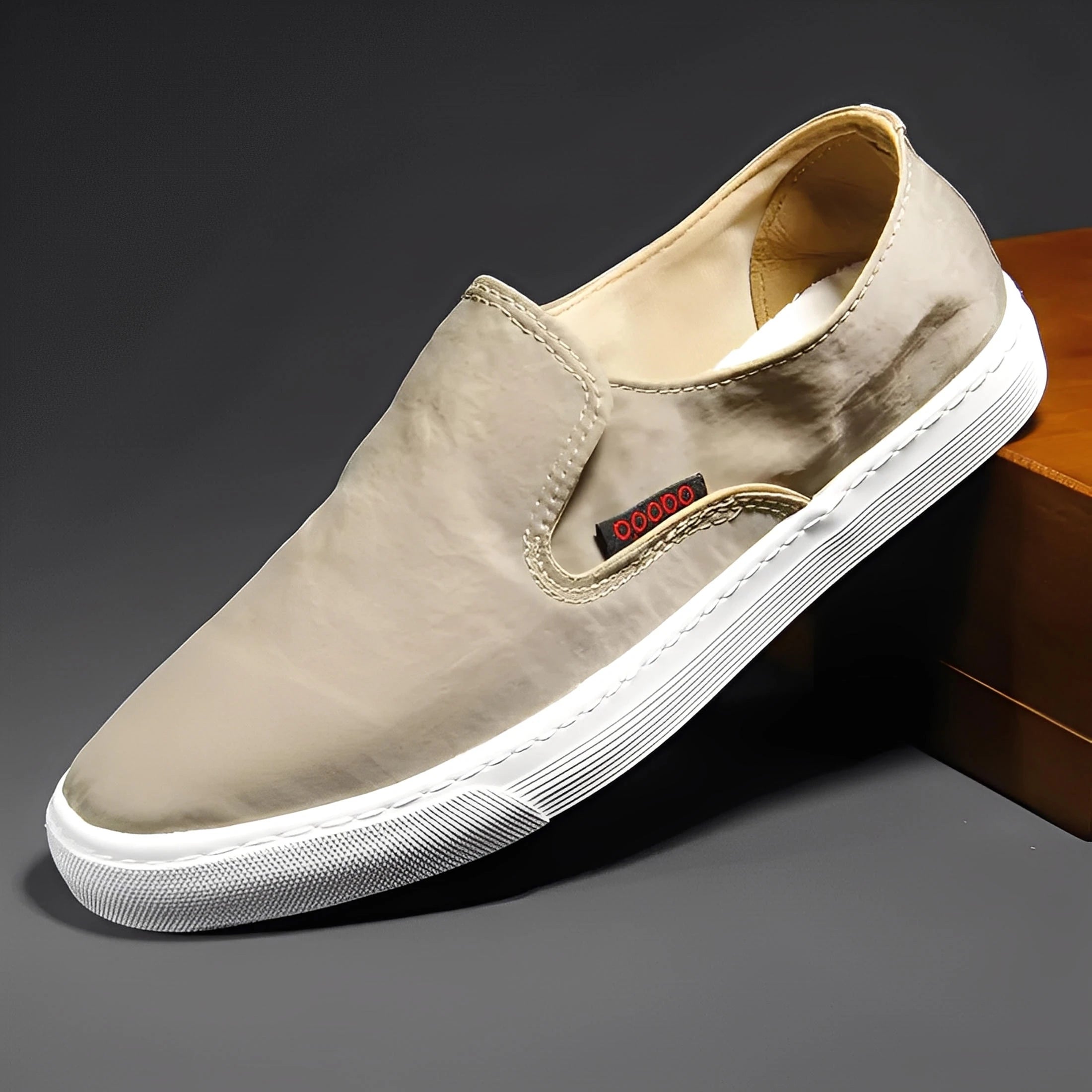 Åndbare og lette slip-on sko til mænd i canvas