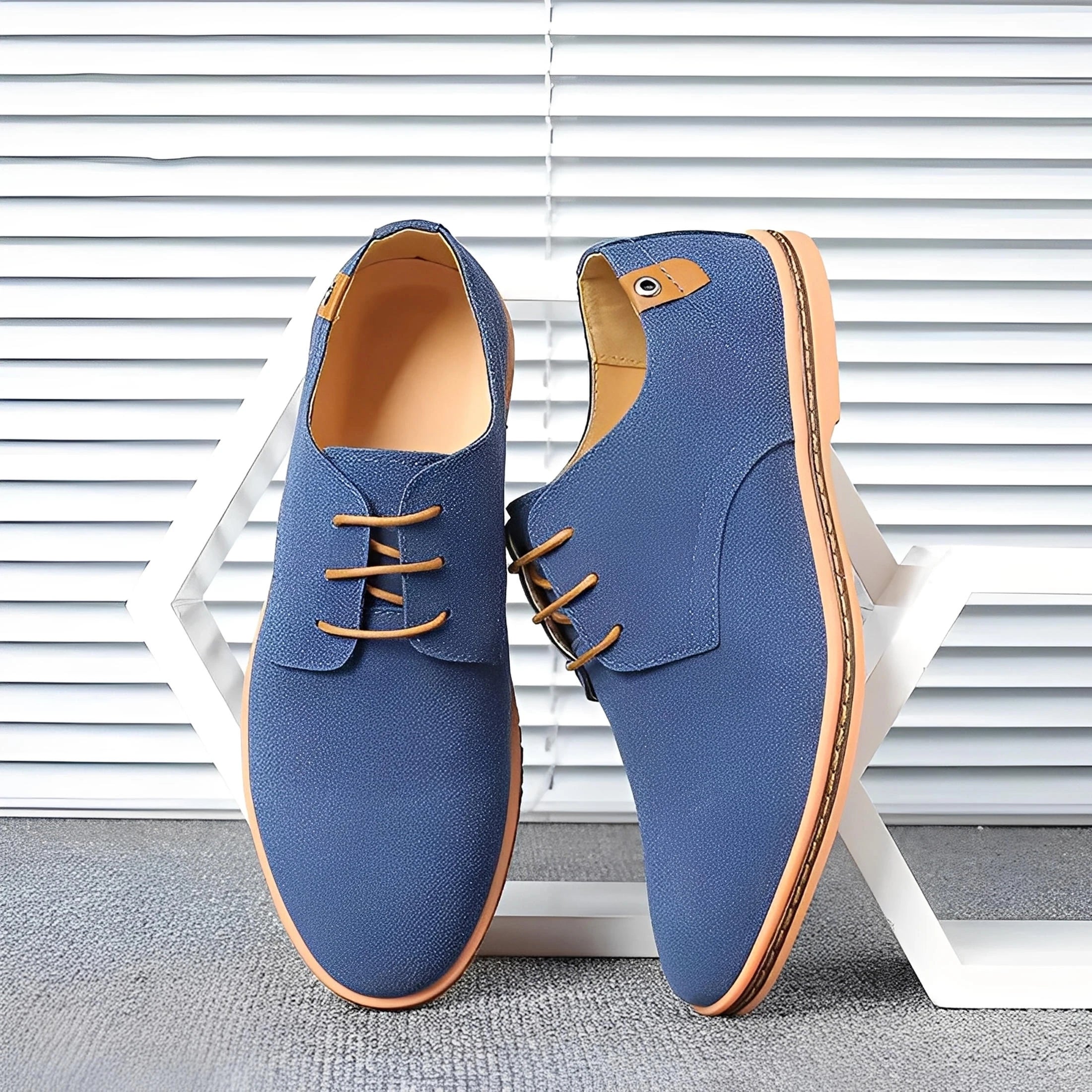 Casual snøresko i ruskind til mænd.