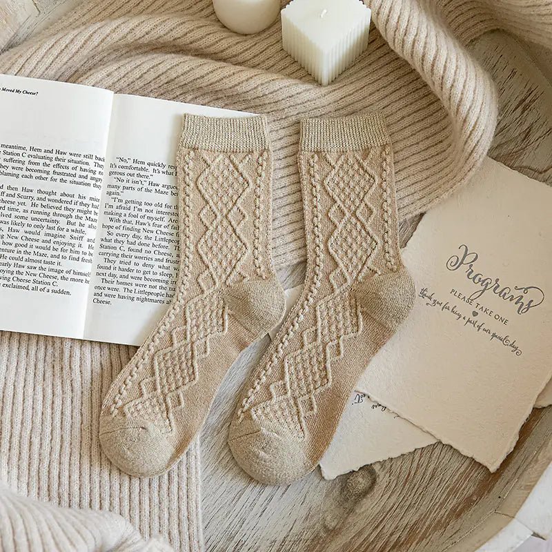 Classic Patterned Wool Socks in Solid Colors - StilNord