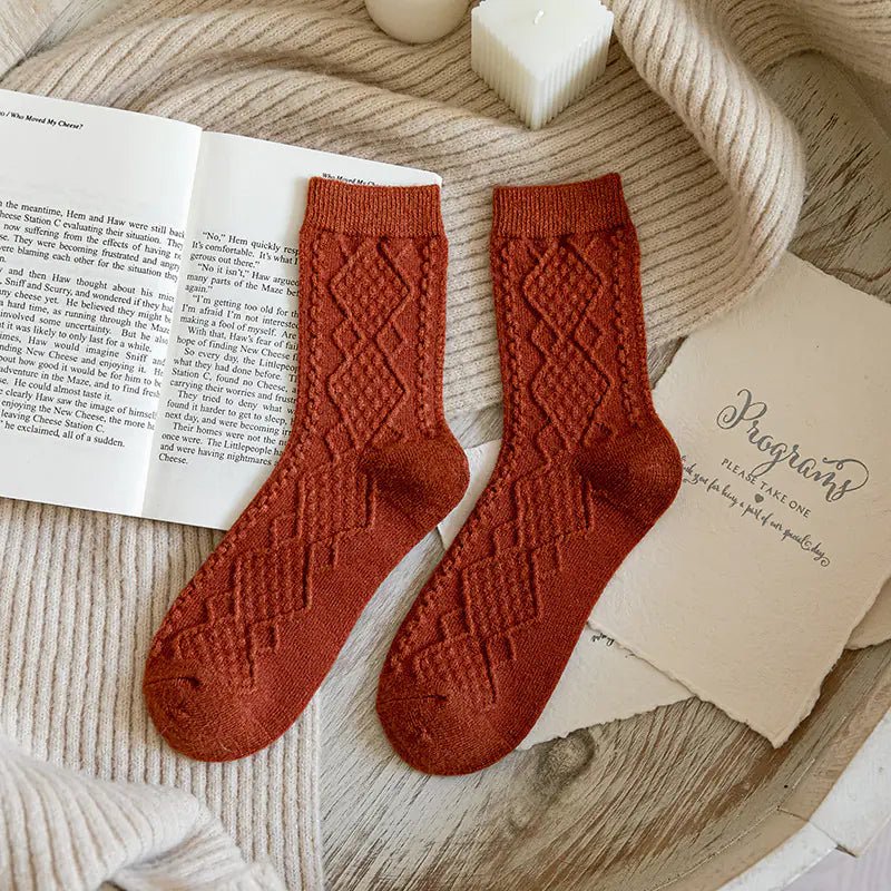 Classic Patterned Wool Socks in Solid Colors - StilNord