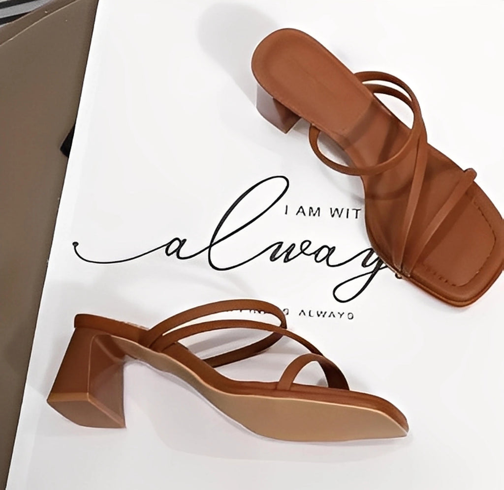 Højhælede sandaler i lammeskind