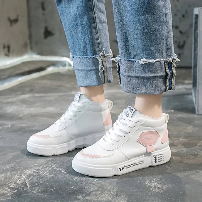 Højtoppe sportsko med blødt foer, hvide sneakers - StilNord