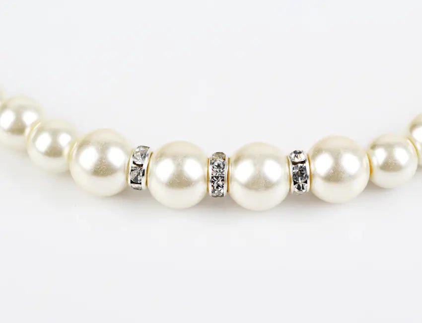 Hvid perle halskæde, øreringe og armbåndsæt. - StilNord