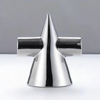 Icosphere-skulptur – kreativ nordisk keramisk dekorationsfigur