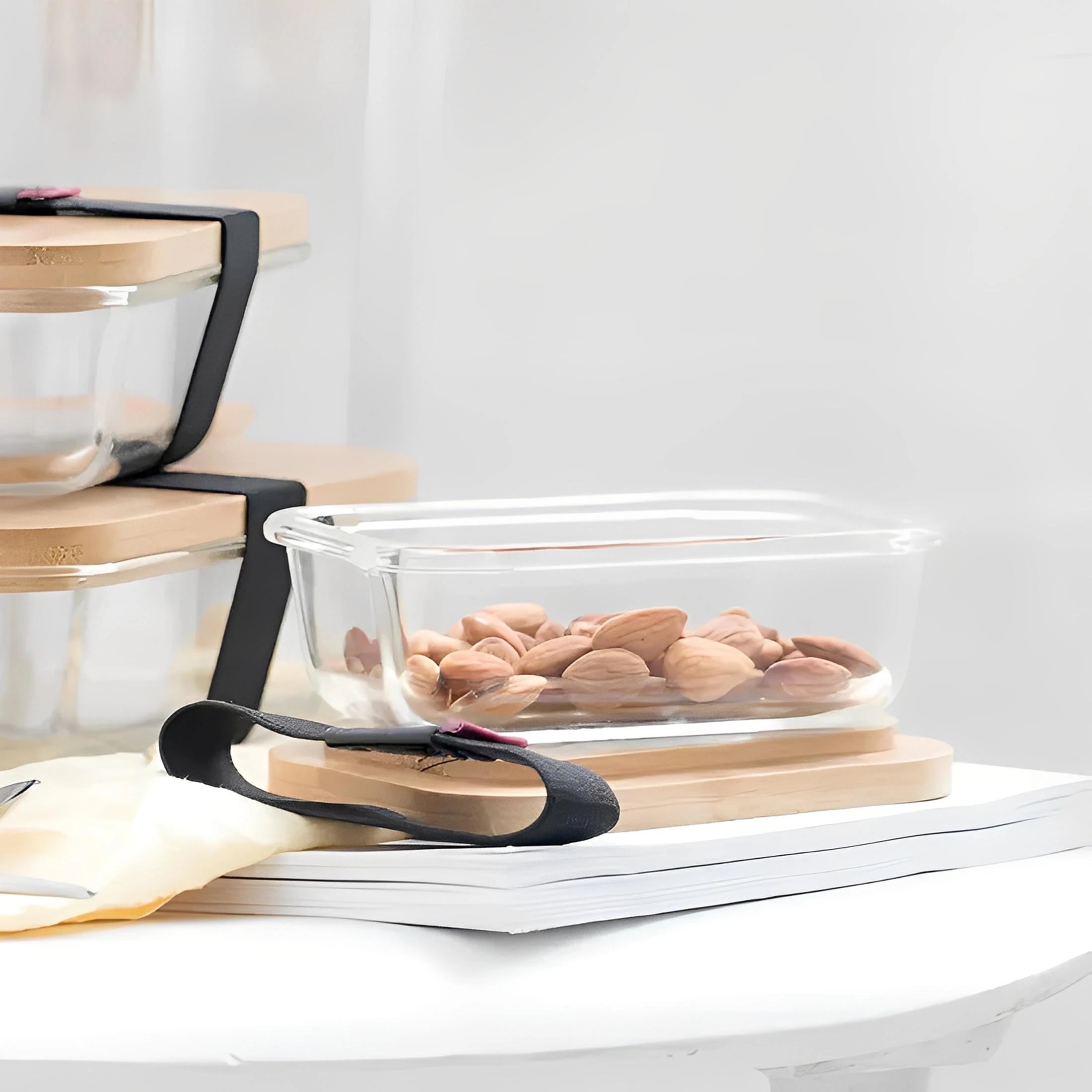 Japansk glasopbevaringsskål med bambuslåg