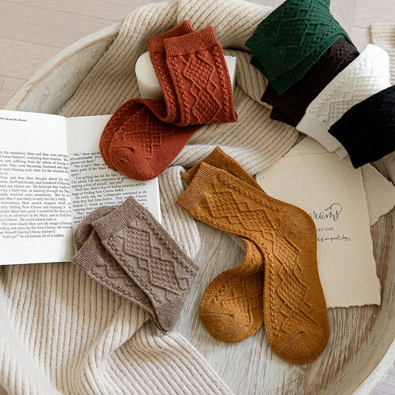 Klassiske mønstrede uldsokker i ensfarvet design - StilNord