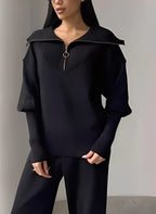 Komfortabelt lounge-tøj - ensfarvet sæt med lynlåshætte.