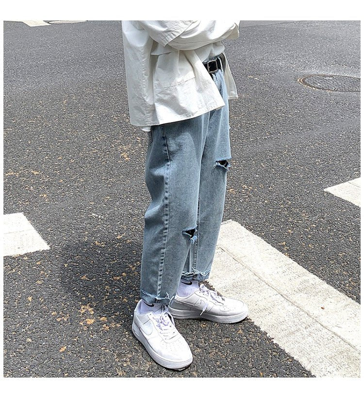 Lige, løstsiddende jeans med slid til mænd - StilNord