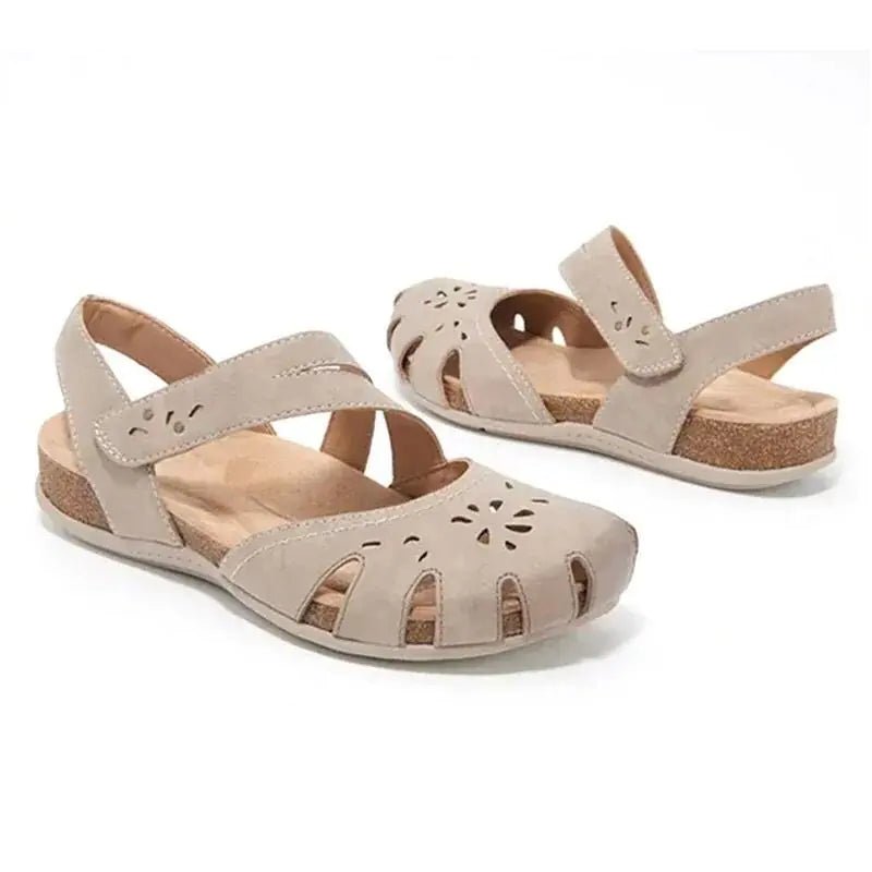 Overdimensionerede sandaler med udskæring og kilehæl - StilNord