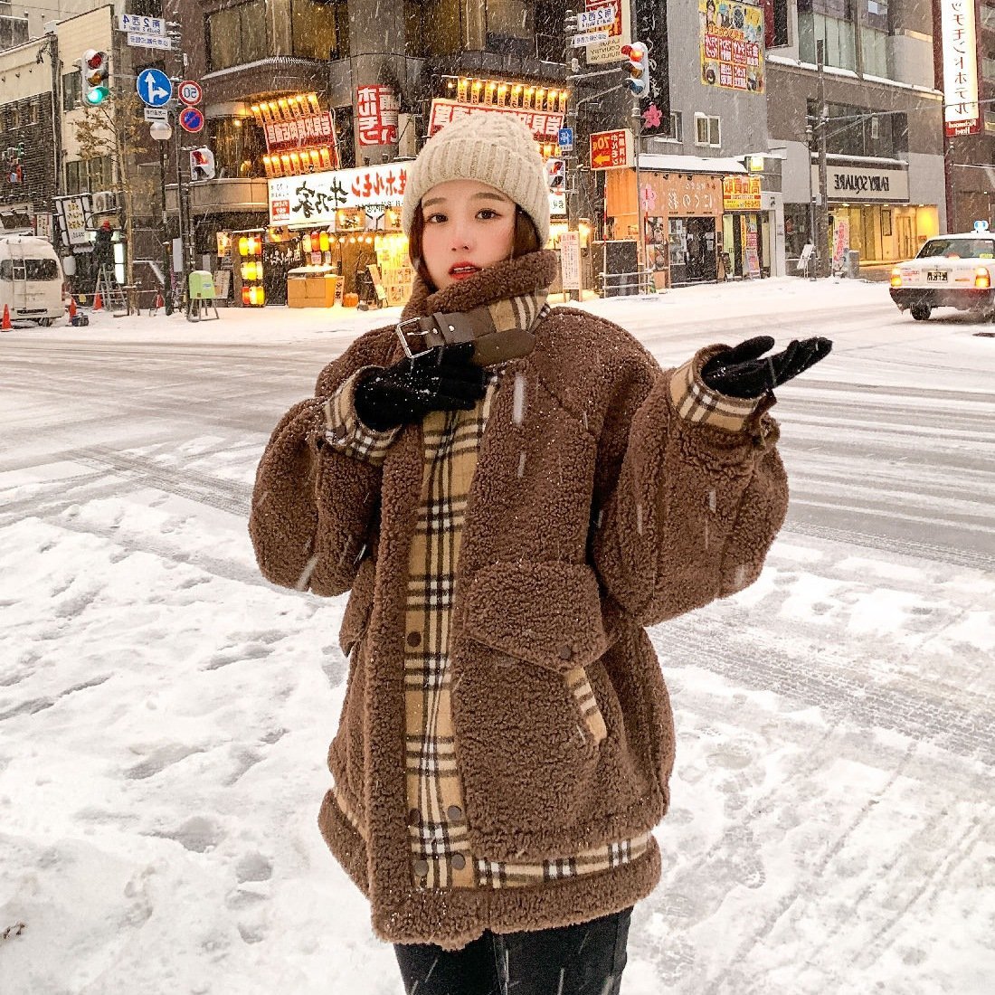 Quiltet lammeuldsfrakke med syningsdetaljer - StilNord