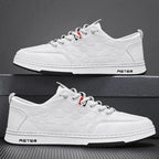 Trendy slip-on herresneakers i læder til afslappet brug